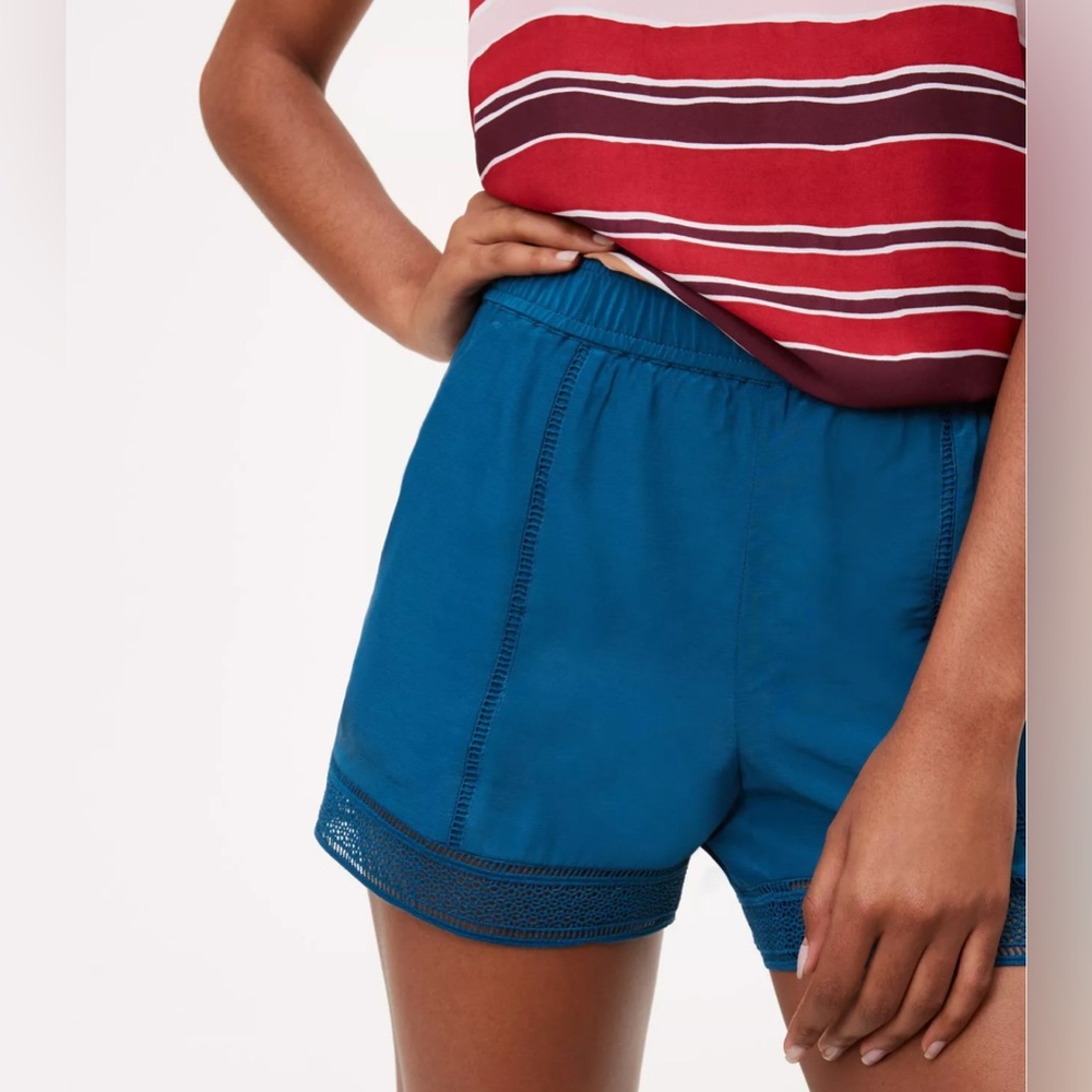 NWT Ann Taylor LOFT Lacy Fluid Shorts Nile Waters Color. Size Small